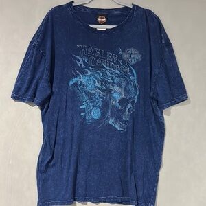 Harley Davidson shirt size XL.
